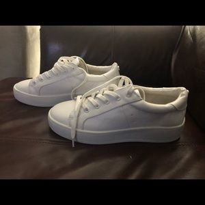 NEW Steve Madden Platform Sneakers